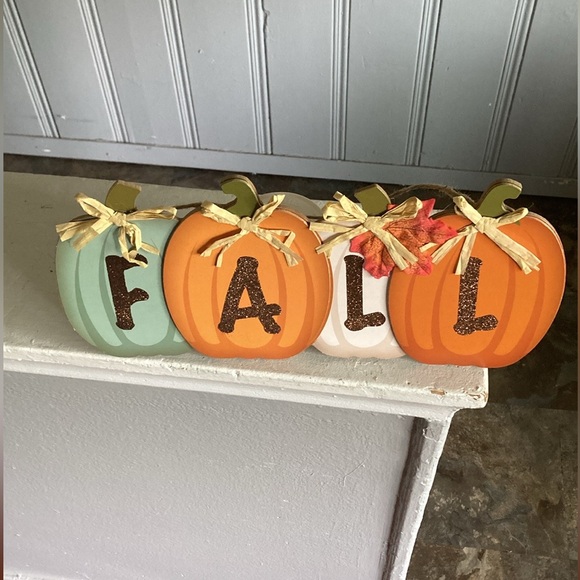 NWT- Beautiful Brown Glittered FALL Colorful Pumpkins Decoration Sign 🍁 - Picture 14 of 16